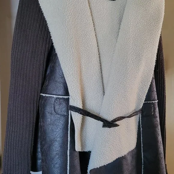 JACKET - Picture 3 of 3